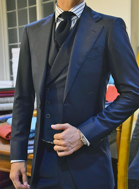 VICTORY SUIT